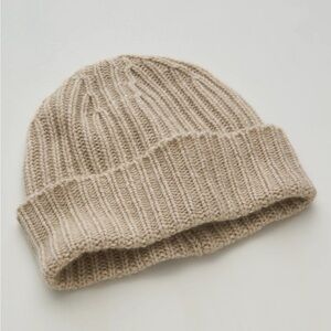 NWT AE AE77 Premium Cashmere Beanie Light Brown